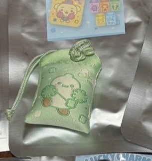 kenaota3's tweet photo. Hearts2Hearts H2H ハトゥハ ジウ ユハ ステラ エイナ イェオン ファラベラ Lemon Tang MD グッズ ラッキーチャーム RANDOM LUCKY CHARM 交換

譲　イアン

求　エイナ

郵送または11月22.23のイベント時に交換

検索からでもお気軽にお声掛けください🙇‍♀️ https://t.co/n2fHzcMZZd