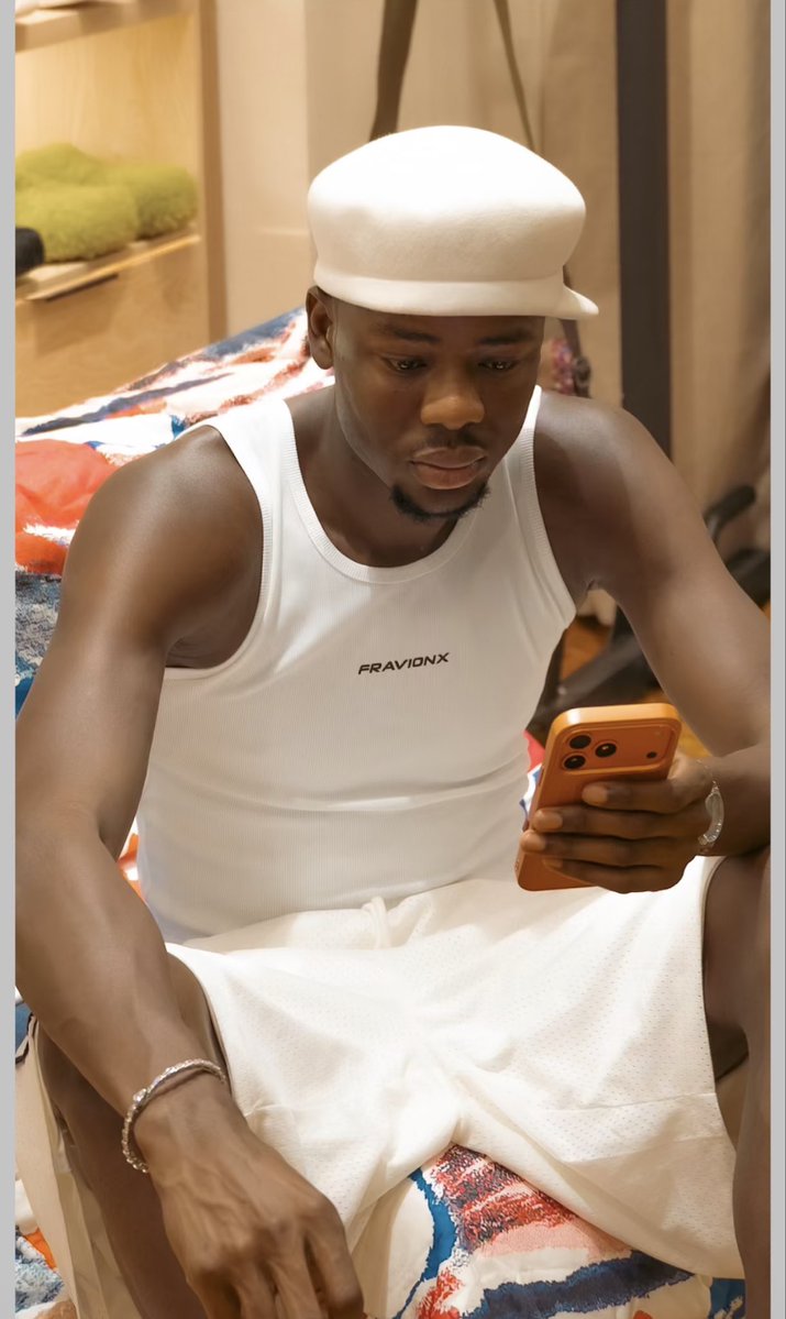 countedoutt's tweet photo. This bobo ‼️‼️ this bobo don actually ruin many boys life but dem no fit come out. me oo, I will tell my story today. This thing wey Una Dey see no different from Anini, he don use lifestyle rip us gon but if you see this quote your story, mine is in cs https://t.co/oXtFj4o21L