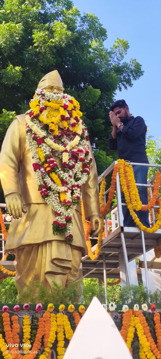 PogulaSute22's tweet photo. తెలంగాణ సాధన కోసం పదవులను సైతం వదులుకుని మలిదశ ఉద్యమానికి మార్గదర్శిగా నిలిచిన రాజకీయ వేత్త... తన జీవితాంతం బడుగుబలహీన వర్గాల కోసం పాటుపడిన ప్రముఖ సామాజిక వేత్త శ్రీ కొండా లక్ష్మణ్ బాపూజీ గారి జయంతి సందర్భంగా ఆ స్ఫూర్తిప్రదాతకు ఘన నివాళులు అర్పిస్తున్నాము 
TRSV
#Pogula sutej https://t.co/YYcfMYS79q