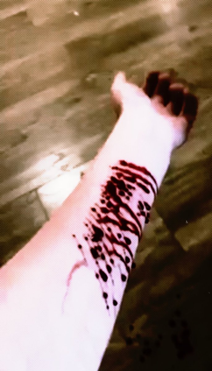 vegas0293's tweet photo. SFX MAKEUP, FAKE, NOT REAL
my art for halloween is getting better and better :DDD
#fake #نکلو_ڈٹ_جاؤ_خان_کیطرح #makeupsfx #خليجي٢٧ #امہ_کی_آواز_عاصم_منیر https://t.co/e3pL0npGgL