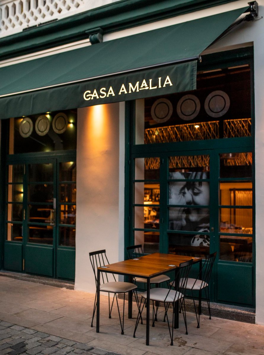 stellarobertsm0's tweet photo. The choice of materials, textures, and lighting was key to defining Casa Amalia’s atmosphere. A thoughtful combination of finishes and carefully crafted lighting creates an intimate, warm space where light integrates into the decor and takes center https://t.co/Tvrd0bGHY1