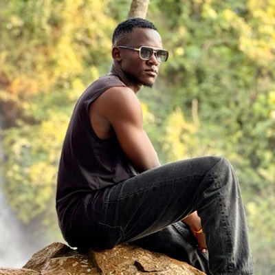 RSsemugera's tweet photo. #NewProfilePic https://t.co/ivHoq2Yrne