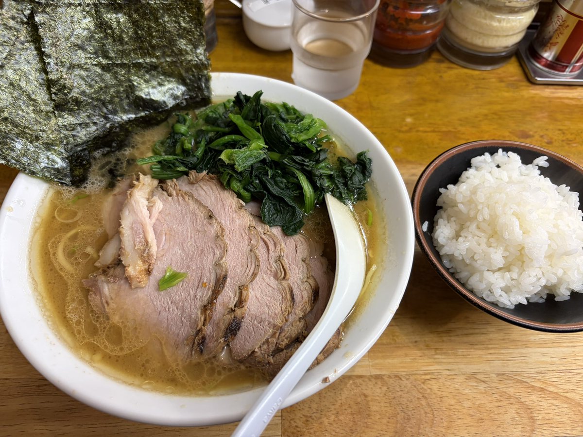 773RadioHappy's tweet photo. お前の食生活、終わってるぜ？と言われた翌日にこれ https://t.co/YnIR1o6IwJ