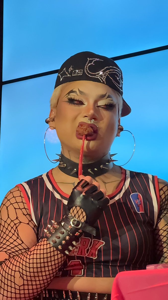 eme_ni_ena's tweet photo. we stan a resourceful queen! @katanafied 

#ArizonaBonding https://t.co/wVahd2rvNz
