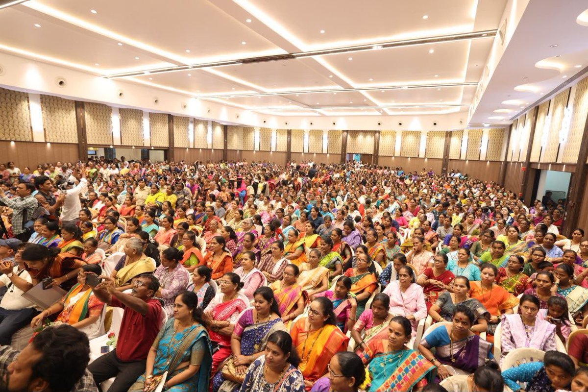 ShetSadanand's tweet photo. Attended the Seva Sankalp Abhiyan Goa, Ujjwala Yojana Vachanpurti Mahila Melava at Hirabai Zantye Memorial Hall, Bicholim, organised by the Bicholim and Mayem Constituencies, along with Hon’ble CM @DrPramodPSawant Ji, @BJP4Goa State President Shri @DamuNaik Ji, Hon’ble MLA Dr. Chandrakant Shetye Ji, MLA Shri Premendra Shet Ji, former MLA Shri Rajesh Patnekar Ji, General Secretary Shri Sarvanand Bhagat Ji and BJP Karyakartas.

The Ujjwala Yojana has brought dignity, better health and empowerment to crores of mothers and sisters across the country by providing smoke-free kitchens. Under the visionary leadership of Hon’ble PM Shri Narendra Modi Ji and Hon’ble CM Dr. Pramod Sawant Ji, the BJP Government in Goa has fulfilled its promise of providing three free LPG cylinders.