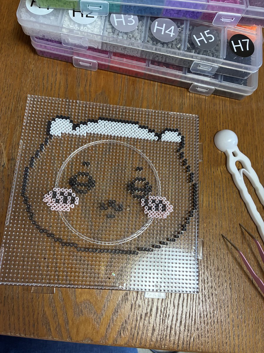 _nayu_tan's tweet photo. アイロンビーズ楽しい
#ちいかわ https://t.co/gDIu2SYxpF