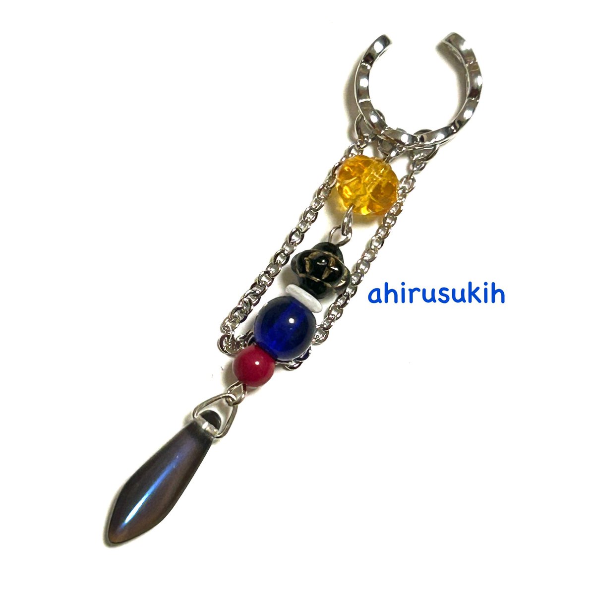 ahirusuki0609's tweet photo. 10/11 閃華の刻 火華2026
（東京ビッグサイト）

西2ホール タ30ab「CARURU」

【新作紹介】
とうらぶイメージイヤーカフ
※カフのみ2点ずつ制作

山姥切長義
水心子正秀
鳴狐
堀川国広

#CARURU 
#とうらぶ手芸部 https://t.co/WUchWgOWg9