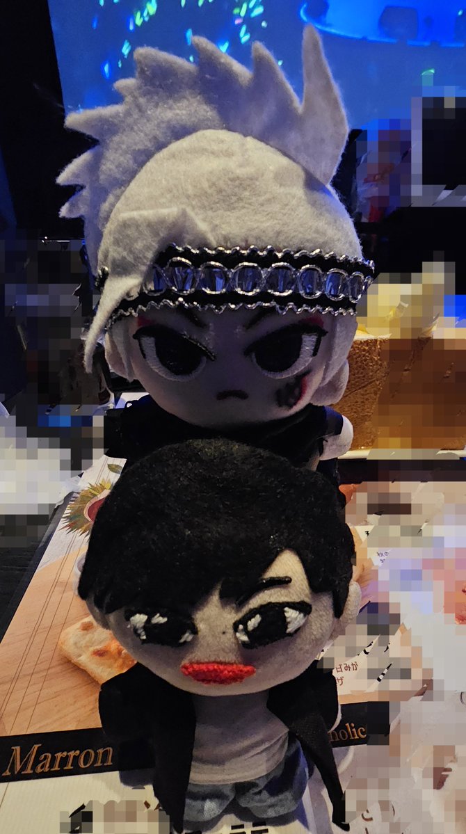 mayukidou_2's tweet photo. このツーショが撮りたかったの!!「キャワイイ!キャワイイ!」って撮ってたらなんかいぶきぬいがnmぬいに凄い圧力かけてる??💦つか、もしかしてご機嫌斜め??あれか!最近nmぬいとのお出掛けが増えてたからか!💦💦ごめんよ💦💦謝るからnmぬいの頭を齧るのはやめてくれ!!💦💦仲良くしてくれ～💦 https://t.co/FOqMzgcUn0
