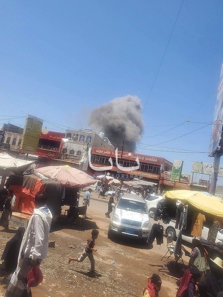 DD_Geopolitics's tweet photo. 🇸🇦🇾🇪 BREAKING!! Saudi airstrikes have hit a market in Taizz!!

Approximately seven strikes were reported in the area, including around Mafraq Mawiyah, where a market and commercial shops were hit.

Yemen’s Health Ministry says the initial toll has reached 7 killed and more than 40 wounded, with the number of casualties still being counted.

The strikes come as Yemeni forces continue their advance around Taizz.

The scenes are reminiscent of 2015, with Saudi airpower once again being used around heavily populated areas and killing civilians.