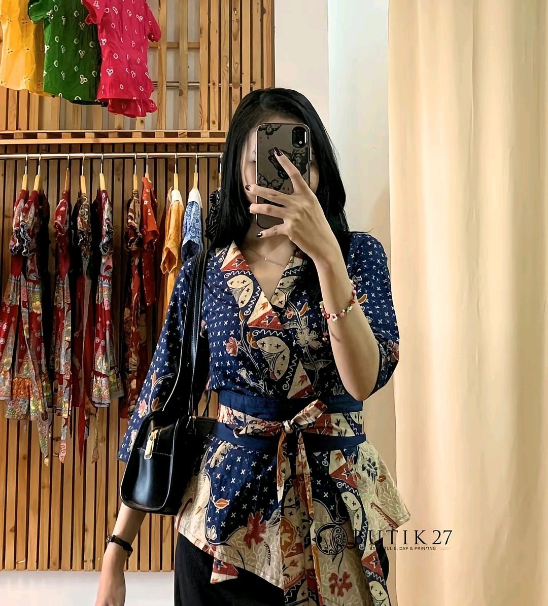 findsbyayylee's tweet photo. pliss batik sekarang cakep-cakep banget cuy 😍 modelnya kekinian parah, cocok banget dipake daily ngampus atau kerja ✨ https://t.co/5Lvcr00uoV