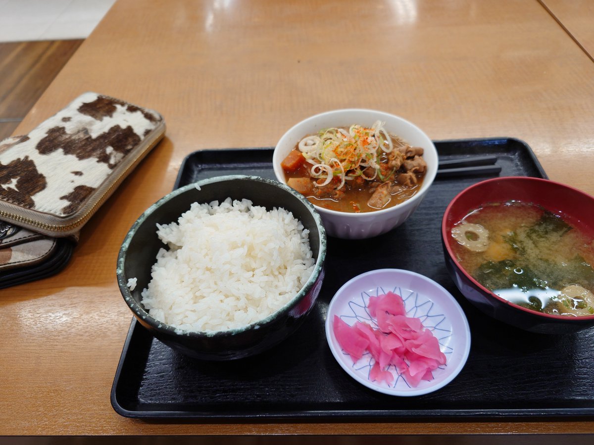 masayan0403's tweet photo. もつ煮定食だす🐮 https://t.co/GYLsje87K4