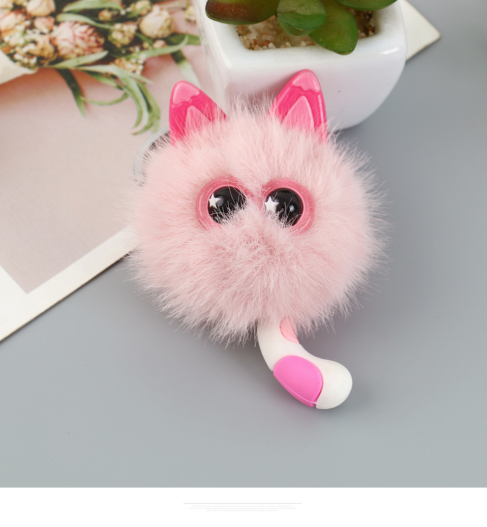 HarriettYald's tweet photo. Hoy hice un llavero de fieltro con forma de gato! Es súper fácil y perfecto para regalar.  #ManualidadesEnCasa https://t.co/CiPz4h8EmF