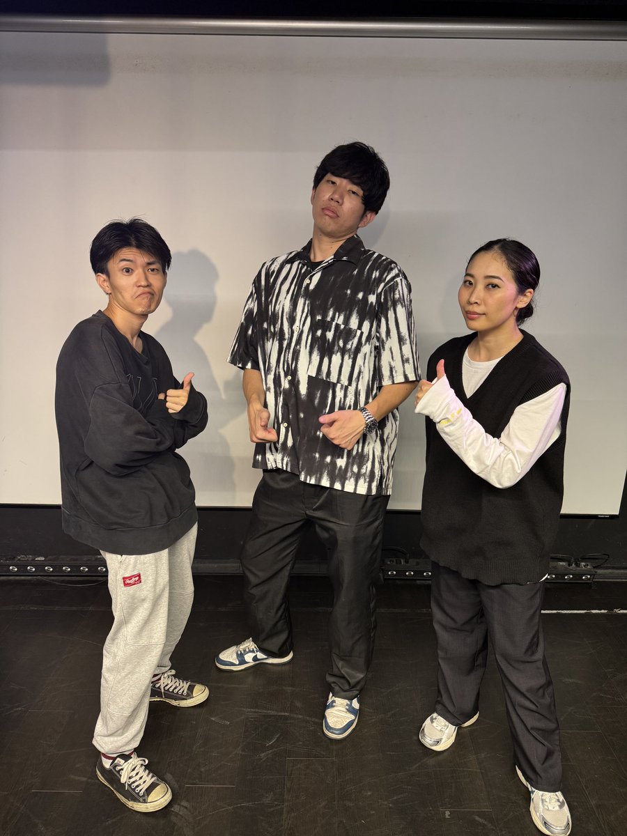 horiprocom_w's tweet photo. 【大盤振舞・里さくら】

／

HORIPRO COMedy Academy3期生
中間ライブのMCを1期生同期組でつとめました🎙️✨

初MCの3人でした…❤️‍🔥

＼

#ホリプロコム #HORIPROCOMedyAcademy
#里さくら #大盤振舞 https://t.co/WHEvdAbtWc