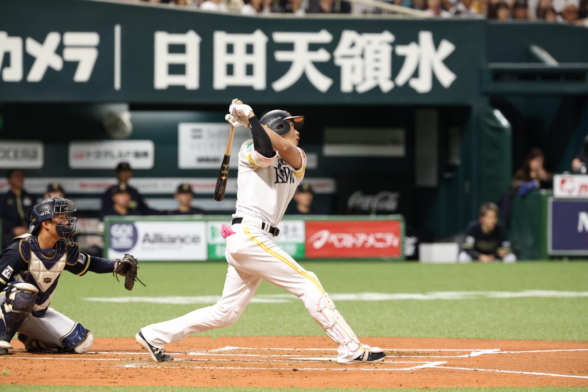 takafullc2's tweet photo. 【1軍】

柳田悠岐選手は、かつて中村晃選手が登場曲として使用していた「ドアの向こうへ」で打席へ🥹

#sbhawks #鷹フル https://t.co/VlcCFIVotN