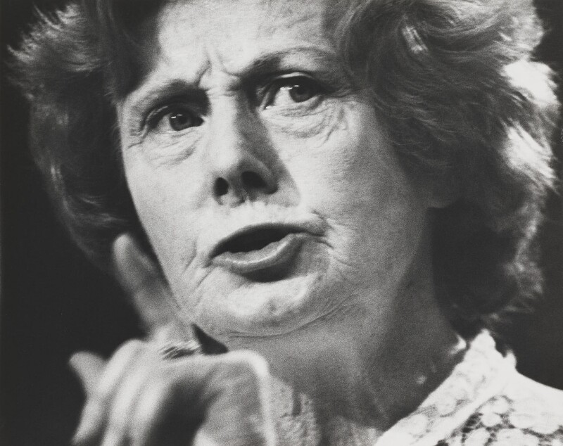 NinaMarketsUK's tweet photo. In 1968, minister Barbara Castle met Ford machinists on strike over unfair pay in London.

She helped win a pay rise, then introduced the bill that became the 1970 Equal Pay Act.

That is practical courage. https://t.co/WlCJ6emiLl