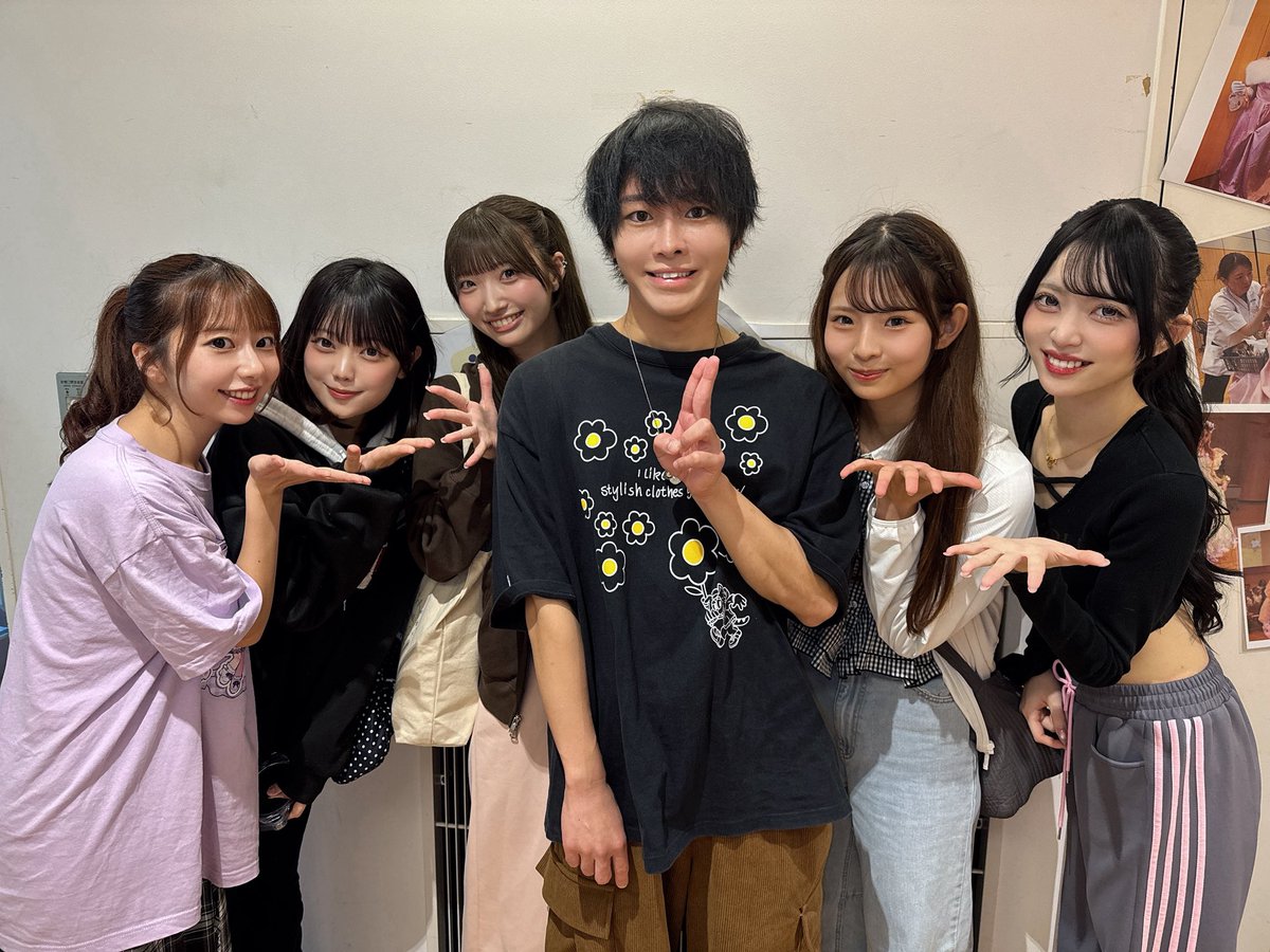 irink_official's tweet photo. 本日【LIVE and PEACE】にて、

☆☆イニ☆☆（じん）(@JINJIN1027 )さんとお写真を撮っていただきました📸✨

お忙しい中お声掛けしたにも関わらず、優しく対応してくださりありがとうございました❣️

#あいりんく #IRink https://t.co/ctUEN1gkMo