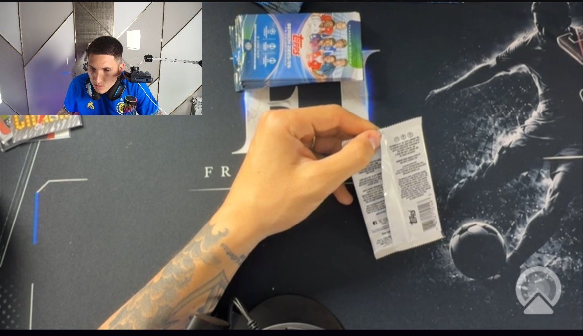 Desadeltw's tweet photo. QUE HACE IBARRA, ABRIÓ DIRECTO EN TWITCH ABRIENDO CARTAS DESPUÉS DE SALIR CAMPEÓN.

PEDAZO DE GENIOOOOOO!!!! https://t.co/bErmwyxVhW