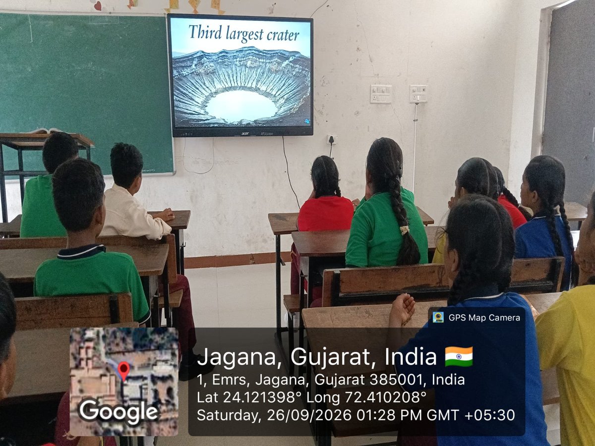 EMRS_AMIRGADH's tweet photo. "No bags, no boundaries—just hands-on learning and non-stop fun!" @NESTSHQ @CollectorBK @CMOGuj @TribalAffairsIn https://t.co/ssni84rCmP