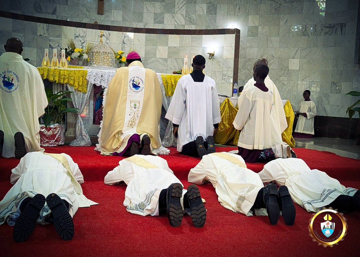 haywhyutd's tweet photo. Picture highlights from the ordination of three deacons to the priesthood and a seminarian to the diaconate yesterday at Aguleri.

📸 credit: CADIAG

#PriestlyOrdination #DiaconateOrdination #CatholicChurch #Aguleri https://t.co/ck0dFvBF5n