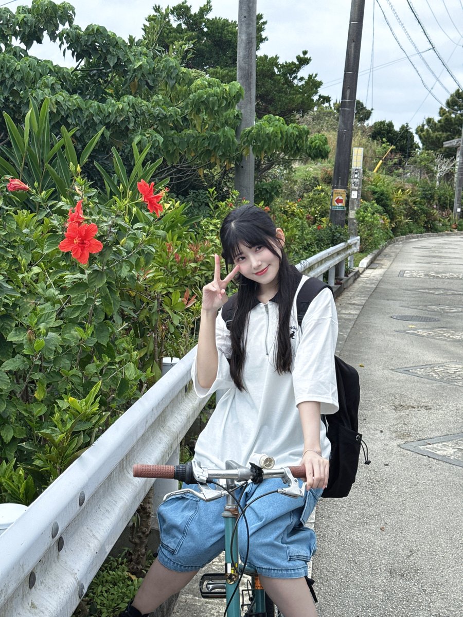 iidahikaroom's tweet photo. ／
#飯田ヒカル の #ヒカROOM
Route OKINAWA🌊
📢大阪開催リリイベ付き特別版予約受付がスタート‼️
＼

📸𝑩𝒆𝒉𝒊𝒏𝒅 𝒕𝒉𝒆 𝑺𝒄𝒆𝒏𝒆𝒔🎬
見晴らしの良い坂で自転車に乗っての撮影も🚴🎶

🔻選べるリリイベ付きも！🔻
https://t.co/GEdV9uzgIh https://t.co/INpSWFdtc4