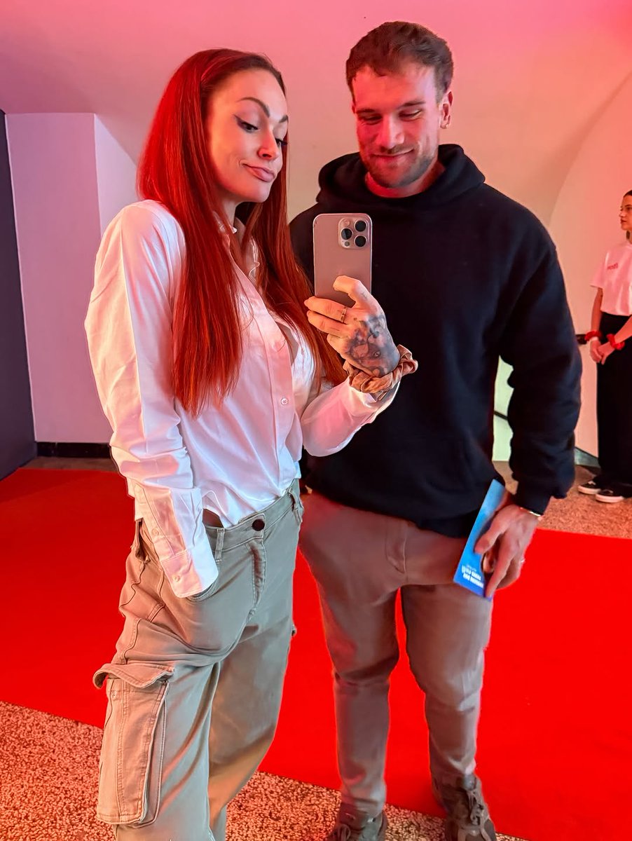 lealoveslifjpvr's tweet photo. Travel Time zum More Event in Hamburg (Anzeige)!

Das war für mich eine sehr spontane Reise und tatsächlich aus mehreren Gründen auch ziemlich herausfordernd.

Die Tatsache, dass ich am Nachmittag vor der Reise Therapie hatte und diese Sitzung wirkli... https://t.co/nTvIl6hZUn