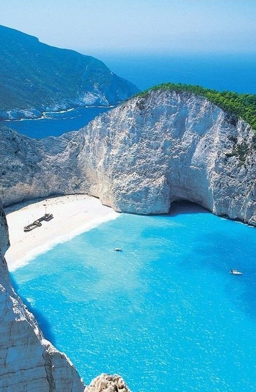 EarthXHD's tweet photo. Zakynthos island, Greece 🌊 https://t.co/ewkohncLrT