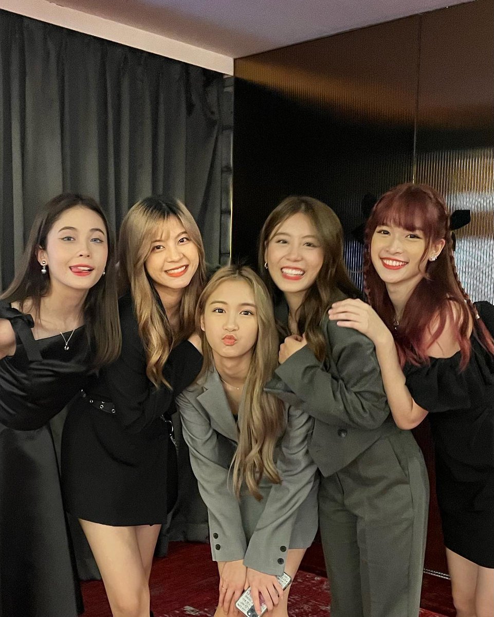 Peysaurus_TH's tweet photo. 4 years since the name QRRA was born. Though our journey may end but the bond between QRRA &amp; Peony is 4ever.

QRRA will be a miracle for Peony as always. 🤍

#QRRA #pitchapaeyah https://t.co/q3mPaqxou2