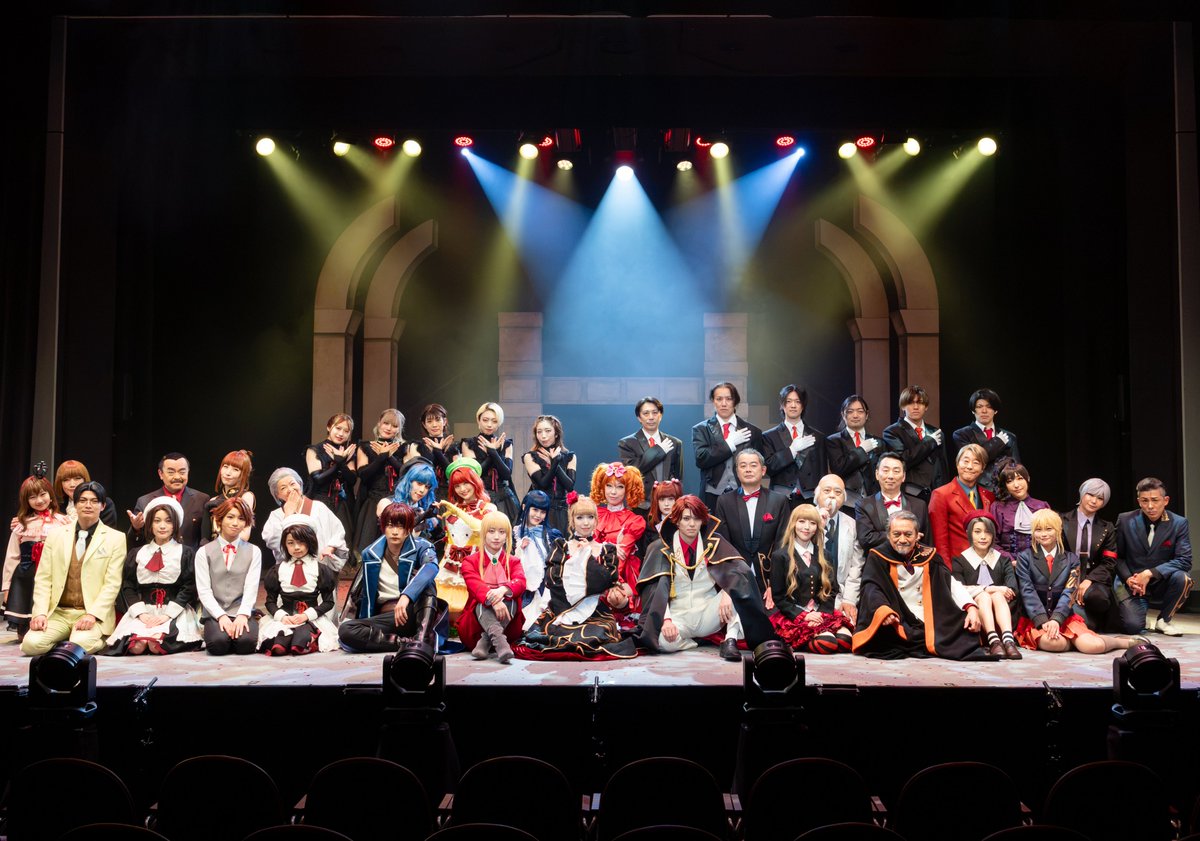 shingidan25's tweet photo. 🌹✨#うみステ 終演✨🌹
進戯団 夢命クラシックス×07th Expansion vol.13「うみねこのなく頃に~Stage of the golden Witch~Episode7」
無事終演いたしました。
沢山のご声援、ありがとうございました。

またEpisode8でお会いしましょう！

26日（全景）、27日（スイッチング）のアーカイブ配信がございます。DVDには入らないカーテンコール入り！一週間限定なので是非ご覧ください！
・配信チケット・
https://t.co/hWvIQnHFE2

・公演グッズ、DVD予約販売・
https://t.co/9KSfRCvd2y

・ラッフルくじ・
https://t.co/lih7CSxEjT

・公演アンケート・
https://t.co/A2YB5MzJko