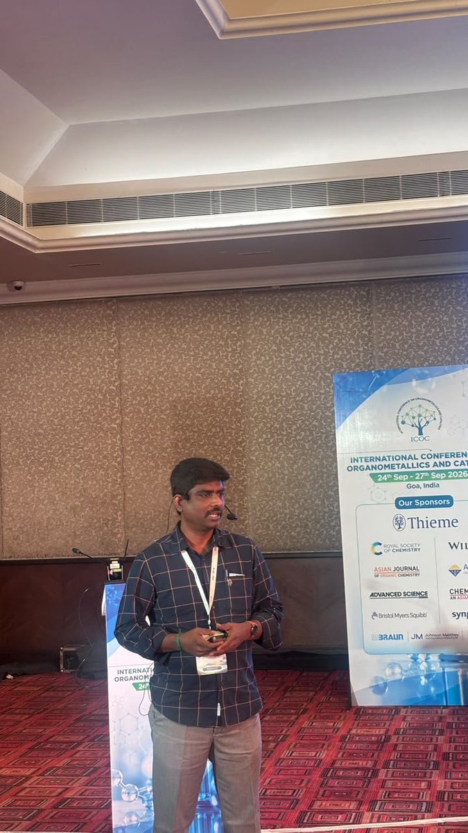 icoc_2026's tweet photo. 🔬 Prof. Mannathan S. is captivating the audience with an insightful Short-Invited Lecture at #ICOCIV2026! 🎤✨ https://t.co/zbyg2FAwWi
