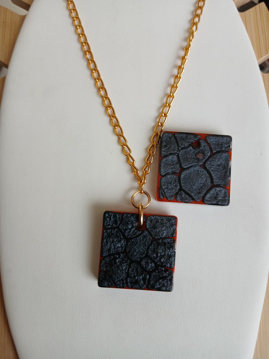 Kanjoor0's tweet photo. @QhuwaKrafts @WanjiruOfQ Inspired by hot charcoal 

Moja 850
Stack of two 1,500
Stack of three 2k 

What's your fav shape?

18/♾️ https://t.co/CMzEI6XCXM