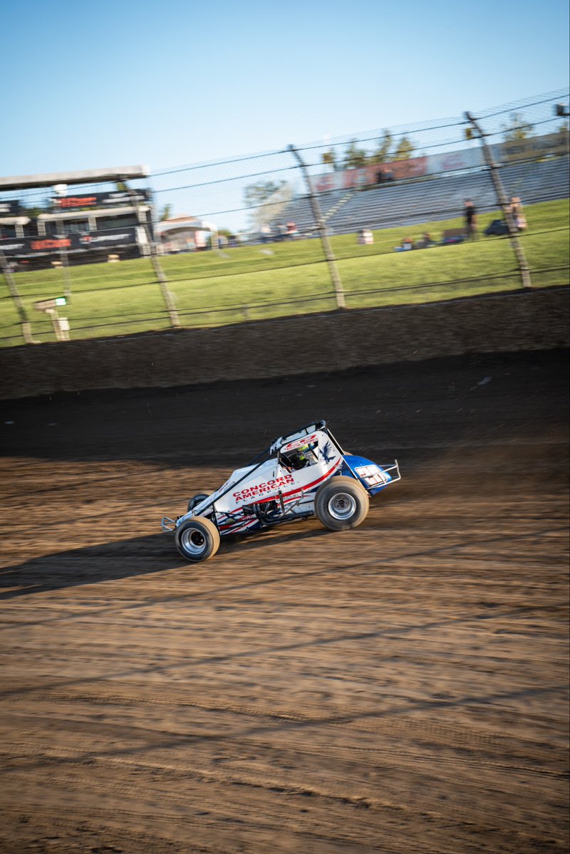 BradyBacon's tweet photo. Another 4-Crown in the books! 👑👑👑👑

🥈 2nd in the CD Racing @CAFP_Flag  9 Silver Crown car,
8th ➡️ 6th in the Vermeer Motorsports 55 with @HighLimitRacing 
And unfortunately got caught up in the big one at the end of the @USACNation Sprint feature.

So cool to see @EldoraSpeedway continuing to build this event and the fans showing up to support it. There’s nothing quite like getting to drive so many different fast race cars in one weekend — especially when they’re all capable of winning!

Thankful for the teams that make it possible and everyone who came out to support us.

On to Kokomo tomorrow👊

📸: @PBMediaCo