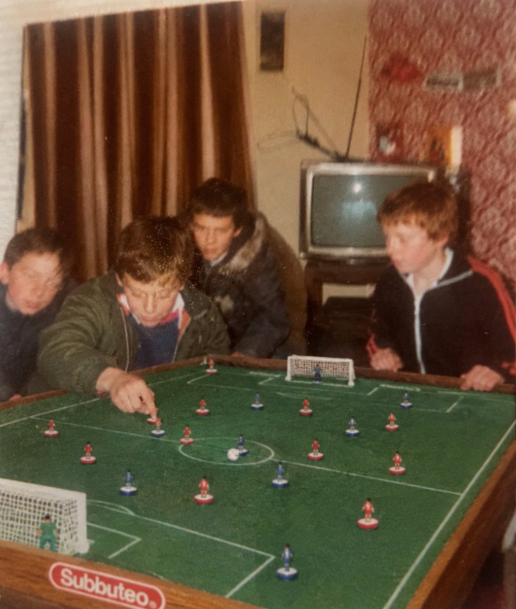ProjectSubbuteo's tweet photo. Good morning Subbuteo fans. 
Today's Subbuteo Sunday is a 1970's throwback. 
#SubbuteoSundays https://t.co/i1gwoApJiI