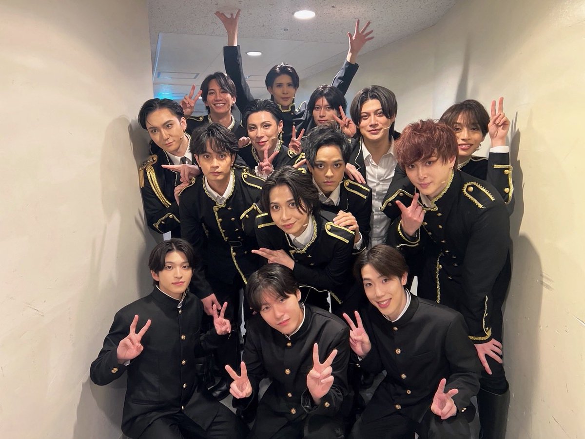 K_aisawa_fr's tweet photo. GEKIIKE本公演第17回
『月下燦然ノ星-帝都綺譚-』

千秋楽、無事に終了しました！！

最後まで「月下」の世界を楽しんでいただけました��しょうか？

ご来場くださった皆様、応援してくださった皆様、本当にありがとうございました！！

最高のみんなで🔥
近衛隆役　藍沢晃多
#舞台月下 #月下燦然ノ星 https://t.co/LDZBClHYeT