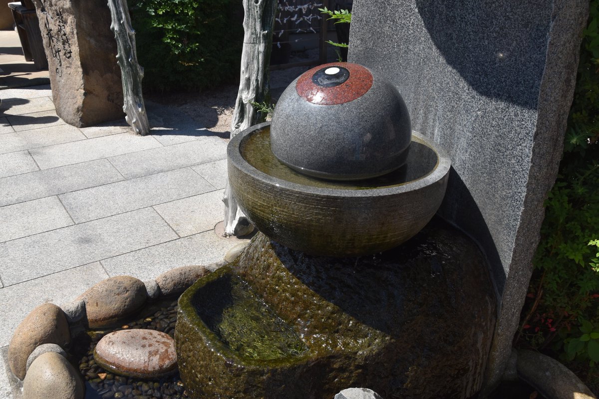 myata_kyoto758's tweet photo. 境港の #妖怪神社
ここにも目玉。 https://t.co/5TGSD1E8Rj