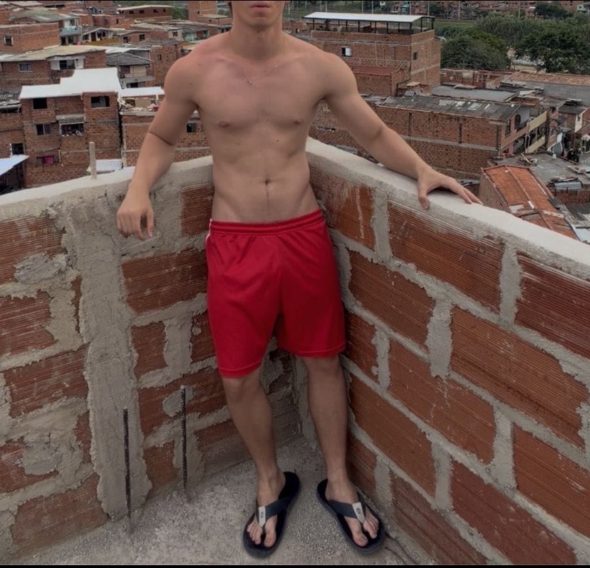 feetstiven's tweet photo. Pies machos
#feet #medellin #twink #fetish #flipflops #pies #pes https://t.co/3Mi5qbd0rv