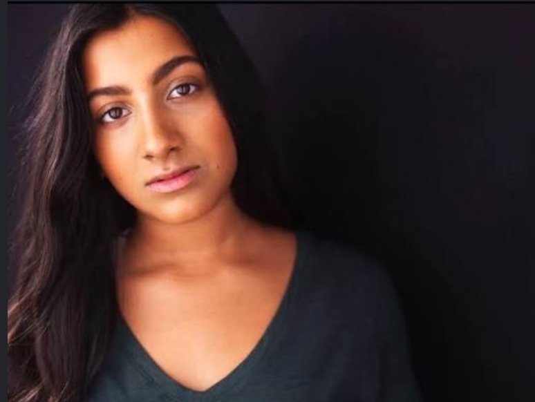 Theoneonline_'s tweet photo. Don't be shy. Use photos of her pre all her surgeries and without makeup. https://t.co/9WUmVrYC4N