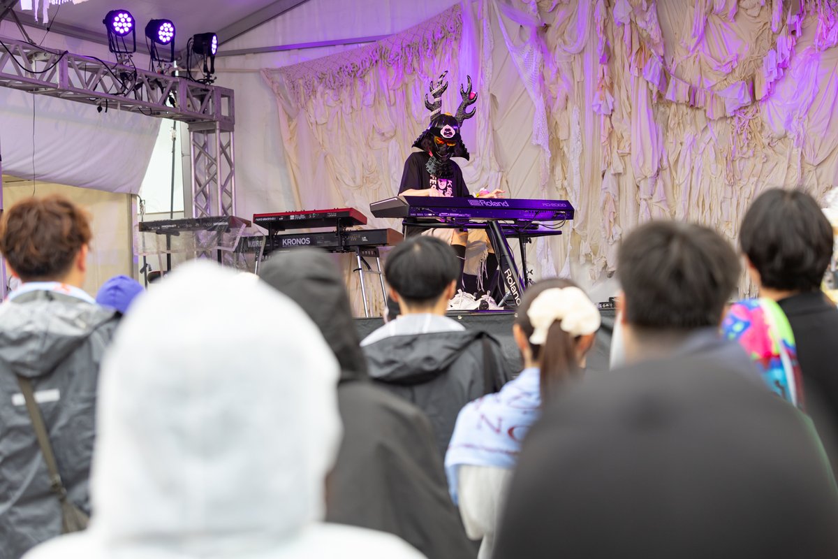 karatsu_dropfes's tweet photo. ⋱Live Photo🏝️⋰

Karatsu Drop Festival 2026
Day2 at BEACH STAGE

まらしぃ
@marasy8 

https://t.co/yxJdxKvX8d

#からつドロップ
#まらしぃ https://t.co/ioxJDWZ1Ph