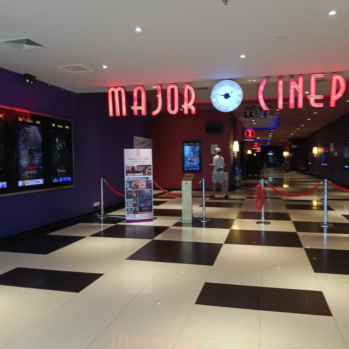 relax8cpz's tweet photo. #อเวนเจอร์สเผด็จศึกอังเกอร์ 
#บิ๊กซีร้อยเอ็ด https://t.co/NXmYR5g7T3