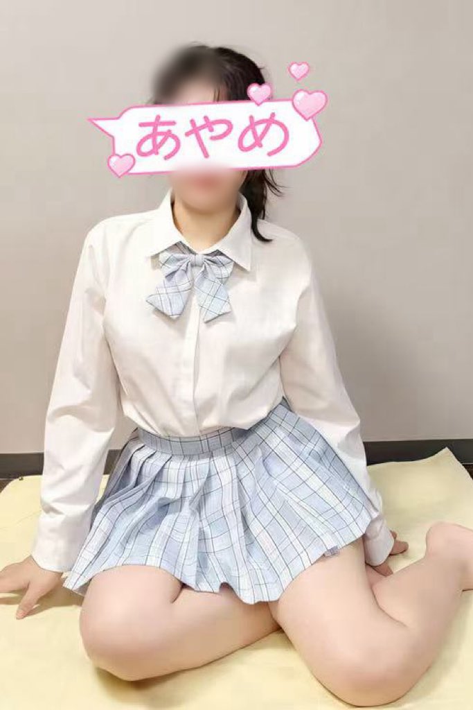 ayamelov's tweet photo. ①♡イロハ♡本日出勤決まりました！
19:00～22:30

②♡ゆずか♡
ニコニコとした愛らしい雰囲気が魅力！
明日月曜日19:00~以降！

③♡こはる♡
フレッシュ感満点！素人感たっぷり！
明日月曜日17:00~ラスト枠！ https://t.co/xYha9cucRe