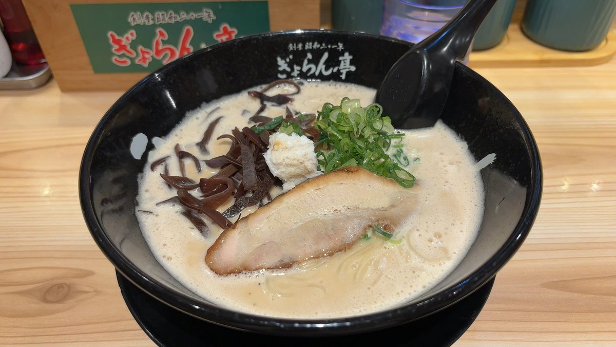 mikun2013's tweet photo. その前にもラーメン食べてた https://t.co/bIqzrL3aWB