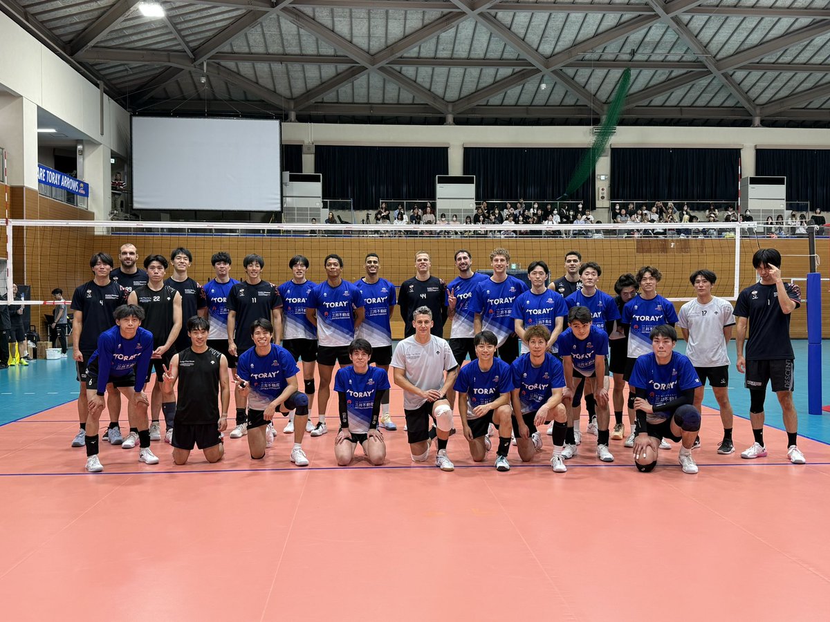 TORAY_ArrowsMEN's tweet photo. 【 練習試合見学会 】

🗓️2026.09.26-27
🆚 #ウルフドッグス名古屋

ウルフドッグス名古屋の皆さん、
2日間ありがとうございました😎🔥🔥

@Wolfdogs_NAGOYA 

2026-27大同生命 #SVリーグ での初戦は、12月5日(土)・6日(日) エントリオにて対戦します💪🏻💥

引き続き、熱いご声援をよろしくお願いいたします🏹🐺✨

#東レアローズ静岡