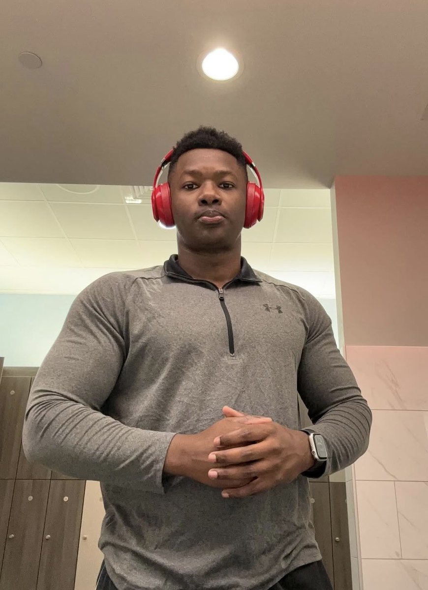 conradkimm's tweet photo. Happy Sunday from the Gym💪 https://t.co/hR4lBUJ8jb