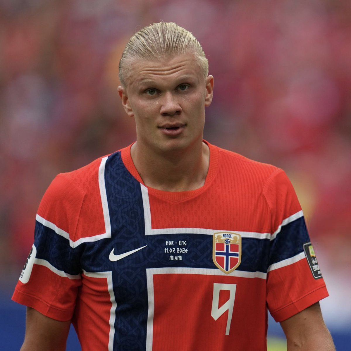 ActuCR7_'s tweet photo. 🚨 Erling HAALAND 🇳🇴 sur Cristiano RONALDO 🇵🇹 en 2020 :

« J’adorerais le rencontrer et lui dire que 𝗝𝗘 𝗦𝗨𝗜𝗦 𝗙𝗢𝗢𝗧𝗕𝗔𝗟𝗟𝗘𝗨𝗥 𝗚𝗥𝗔̂𝗖𝗘 𝗔̀ 𝗟𝗨𝗜. 🥹

Pour moi, il a toujours été un modèle. 🐐 »

Six ans plus tard, il s’apprête à affronter son idole pour la première fois sur un terrain. 

🎙️ Record via @FourFourTwo
