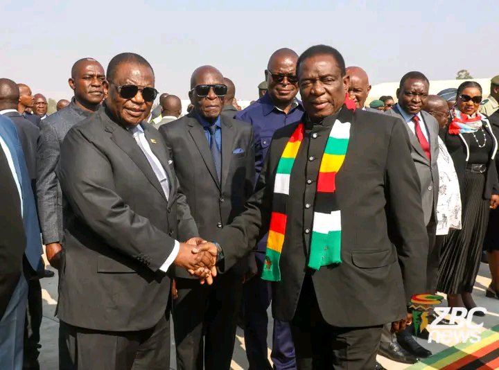 Varakashi4edByo's tweet photo. WAR VETS DECLARES
Until 2038 and beyond, pana Shumba Murambwi #ED ngatirambe takabata zvakadai zvichiuya, said War Veterans leader Cde Mahiya in Mash Central, referring to the continued development including borehole drilling programmes coming to communities
2037 Tinenge Tiripo!! https://t.co/ikpd4ZAlQg