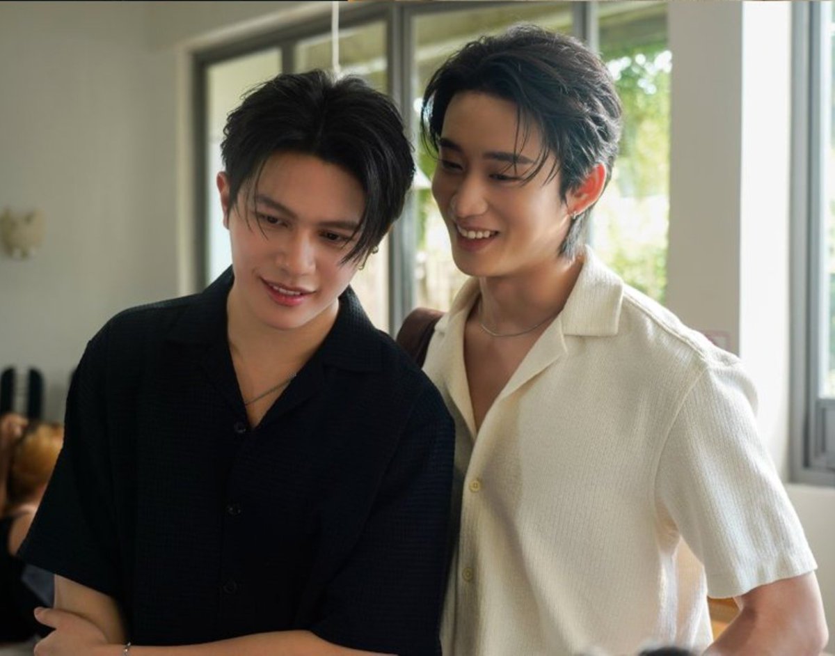 appch__'s tweet photo. งง คือมันต้องแตะต้องใกล้ต้องกอดกันตลอดเรอะ

#WilliamEst 
#YouManiacSeriesEP5 https://t.co/bzfVWzTZvB