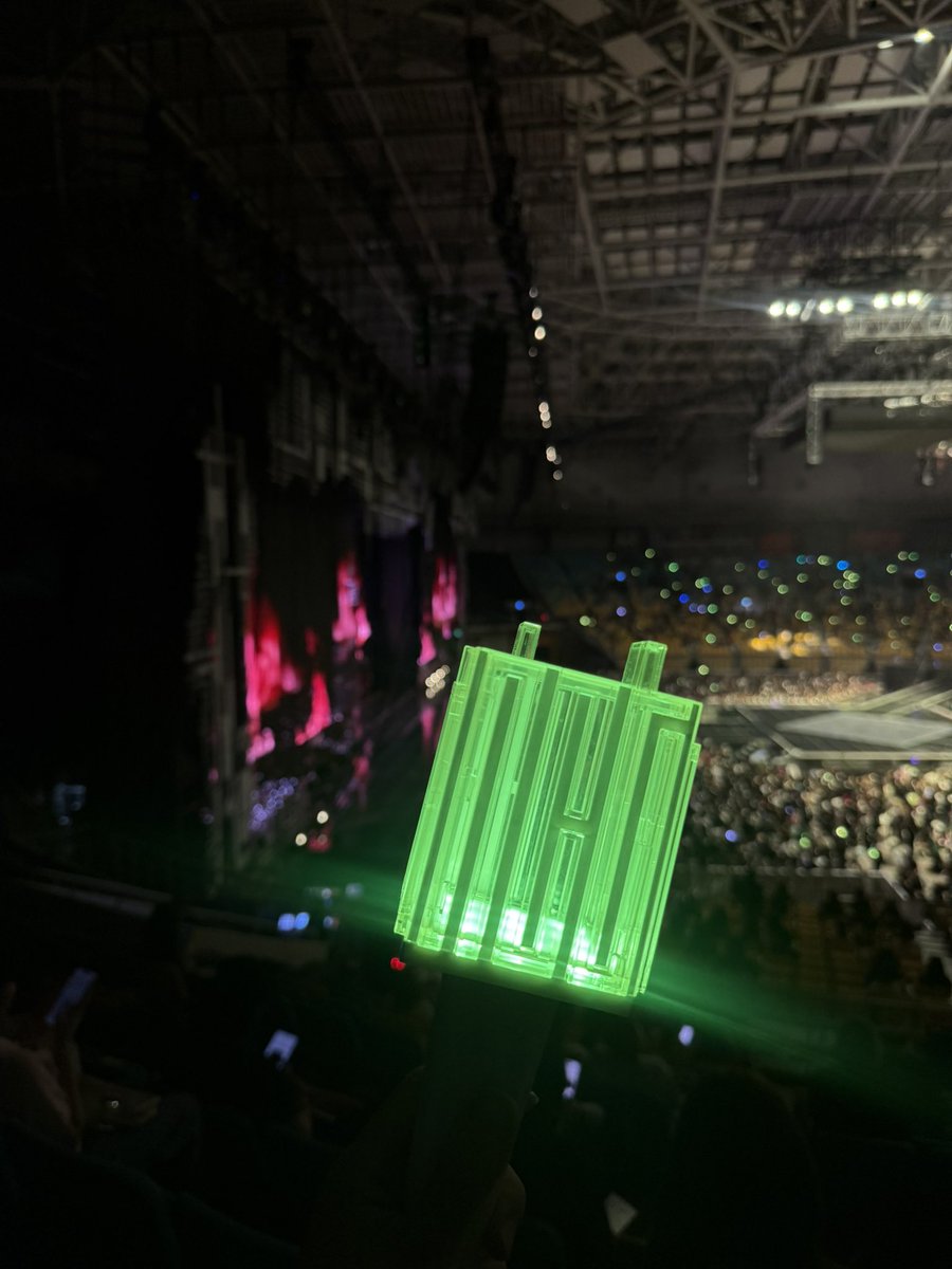 oreshoujo's tweet photo. K-POPアーティスト(NCT127 知ってる？)が好きで、最近は完全にそっちにエネルギー使ってる😂
昔から好きなアーティストだから、そっちに興味がいっちゃうのは仕方ないよね(〃⌒▽⌒〃)ゝ
もう8年も経ったんだね🥹 https://t.co/QlYT0yuJXO