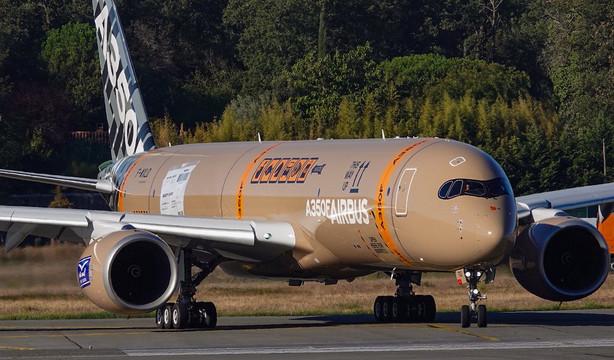 airplusnews's tweet photo. 🔴 Superbes photos de @cliper31 du tout premier Airbus A350F. 

J-2 avant son premier vol !

▫️ 29 septembre 2026
▫️ 10h20 GMT+2

Un moment historique à suivre en direct ! https://t.co/7afkG2NucP