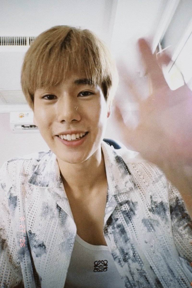 lookpheperm's tweet photo. อนุญาตให้มีแต่รอยยิ้มเท่านั้นครับบ https://t.co/uj1ccezki1