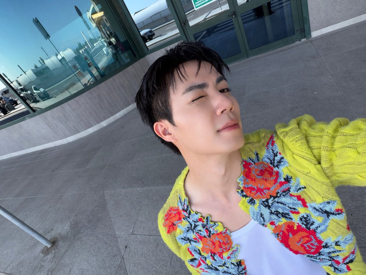 zee_pruk's tweet photo. Yellow is the new statement. @DIESEL 

#DieselSS27
#ForSuccessfulLiving
#ZEEPRUKDIESEL https://t.co/s5PmCjpNGL