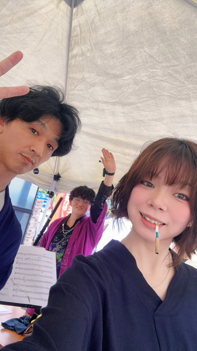 gRAnD__N's tweet photo. 出演終わりました！！
雨やばい！！☔️
傘をさしてまで聴いてくれたみなさん本当にありがとう( ᐡ •͈ ·̫ •͈ ᐡ )

𝕟𝕖𝕩𝕥➯➱➩10/17 熊野社 https://t.co/2AW45Eusdf